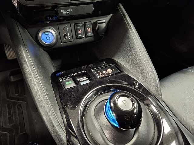 Nissan Leaf N-Connecta med delskinn