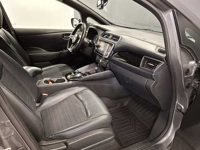 Nissan Leaf N-Connecta med delskinn