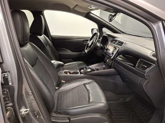 Nissan Leaf N-Connecta med delskinn